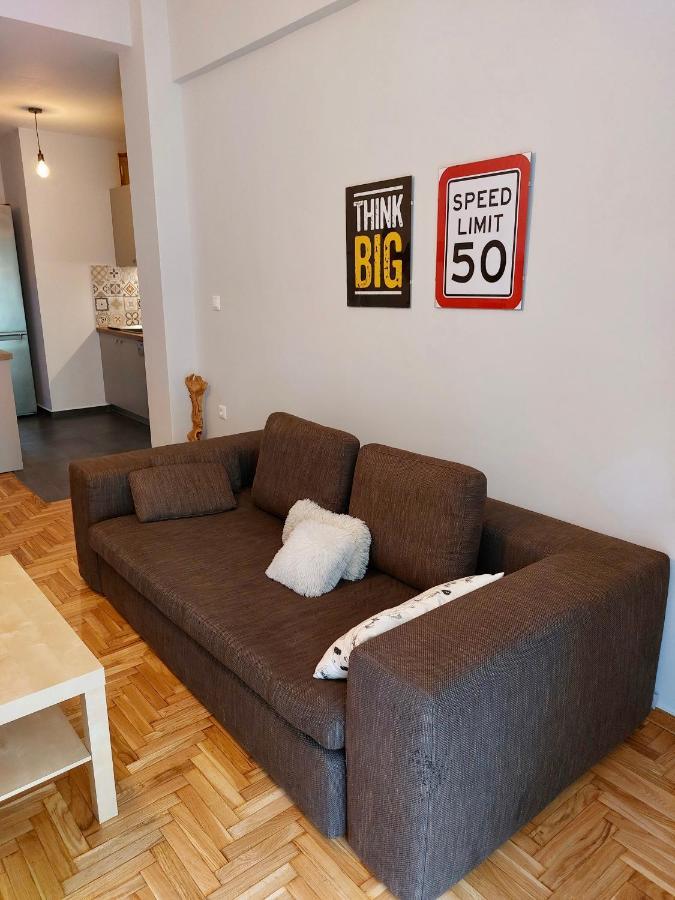 Christina-Anna Athens City Center Walking Distance To Everywhere And Acropolis, In One Of The Most Favorable Locations By National Gardens And Zoo, Hellenic Parliament In Syntagma And Stylish Exquisite Kolonaki Cozy Renovated Apartment Atenas Exterior foto