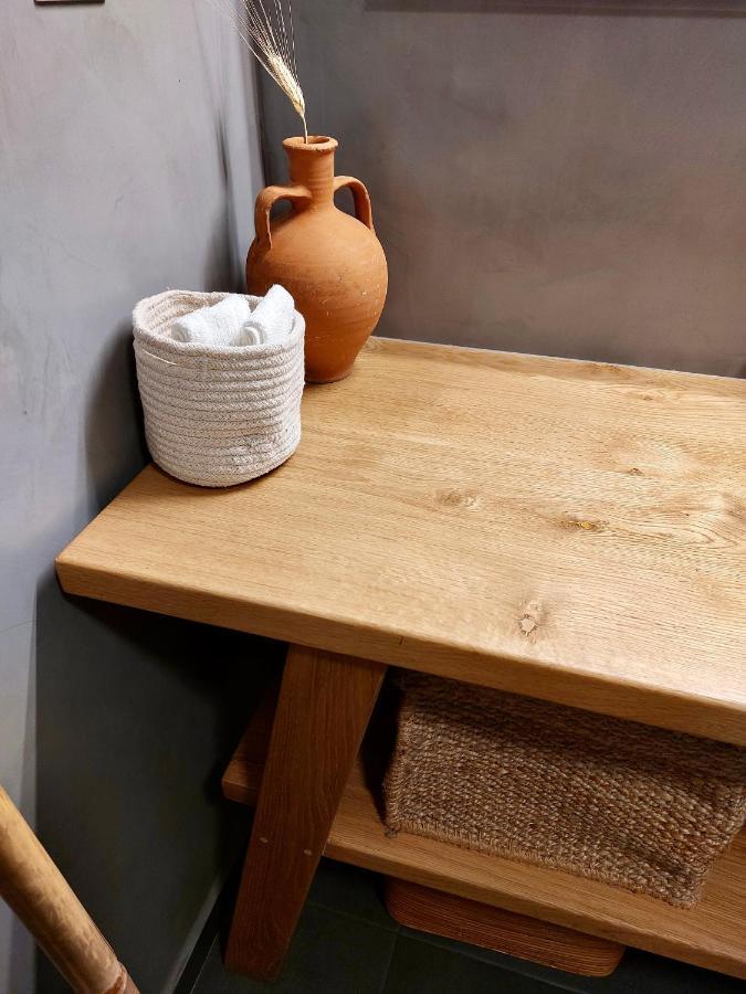 Christina-Anna Athens City Center Walking Distance To Everywhere And Acropolis, In One Of The Most Favorable Locations By National Gardens And Zoo, Hellenic Parliament In Syntagma And Stylish Exquisite Kolonaki Cozy Renovated Apartment Atenas Exterior foto
